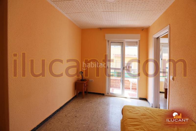 Foto 199109b0-990f-4b59-901b-6e79e5b2d6a4. Piso proximo plaza de toros amplio, luminoso! sin ascensor. ideal inversores. en Alicante