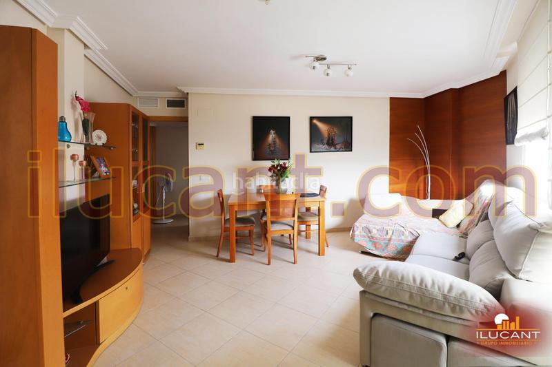 Foto 18bd0ff6-8248-43a2-be8a-58bc20ac5b7f. Piso entrar a vivir luminoso exterior plaza de garaje 2do sin ascensor en Alicante