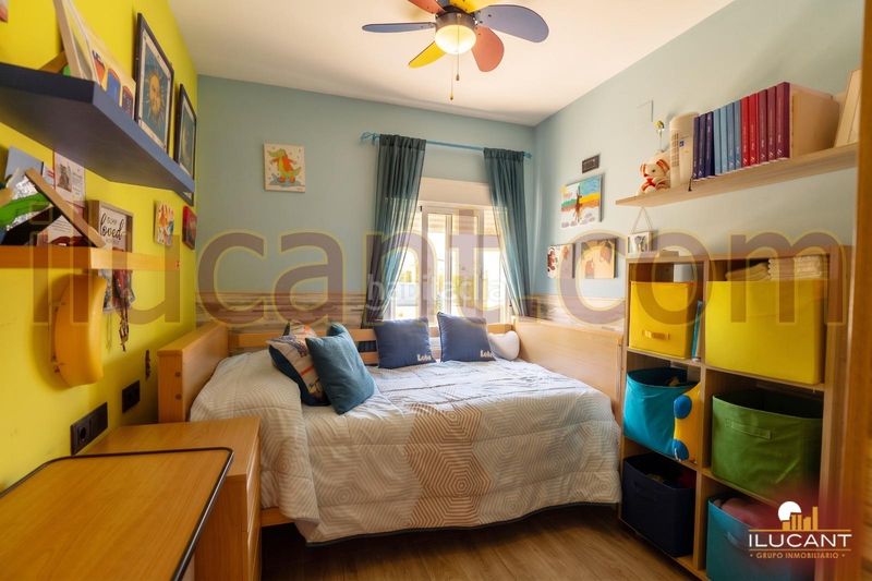 Foto 11b974fc-a8f7-4675-9c89-b0172ff13ec8. Casa amb calefacció a Divina Pastora Alicante