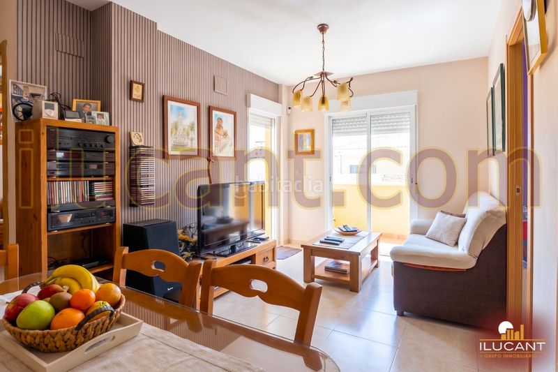 Foto 1e0a42db-0be7-4128-9ae3-6281495bb8c1. Casa amb calefacció a Divina Pastora Alicante