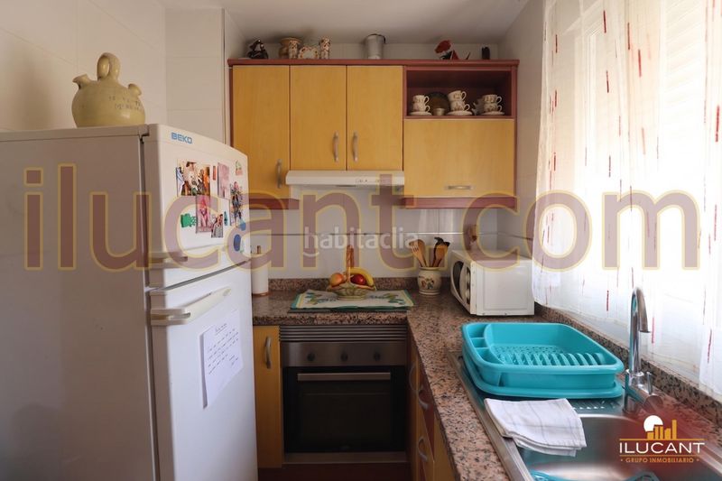 Foto e3eccaff-63c9-4a03-b59f-872c68d74f62. Casa amb calefacció a Divina Pastora Alicante