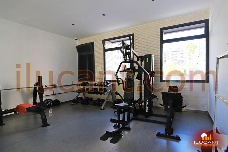 Foto a4c9d59b-fcbb-41e9-b4de-7932060c3a7d. Appartamento con parcheggio piscina in PAU 5 Alicante