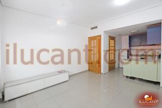 Pis a Campoamor. Edificio del 2003   a pocos metros plaza de toros  bajo