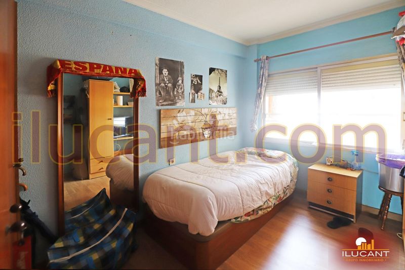 Foto 522489ef-cbd4-4c3a-a9ea-7f5889ae9fbc. Piso emblematico representantes exteriorluminoso vistas al paisaje en Alicante