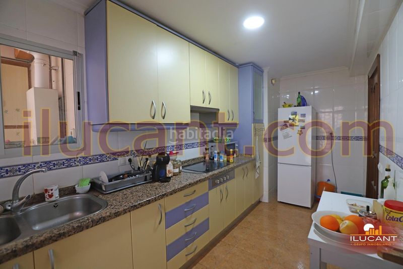 Foto 7f16354d-f6d4-41dc-b15c-0aa9aa69e2b2. Piso emblematico representantes exteriorluminoso vistas al paisaje en Alicante