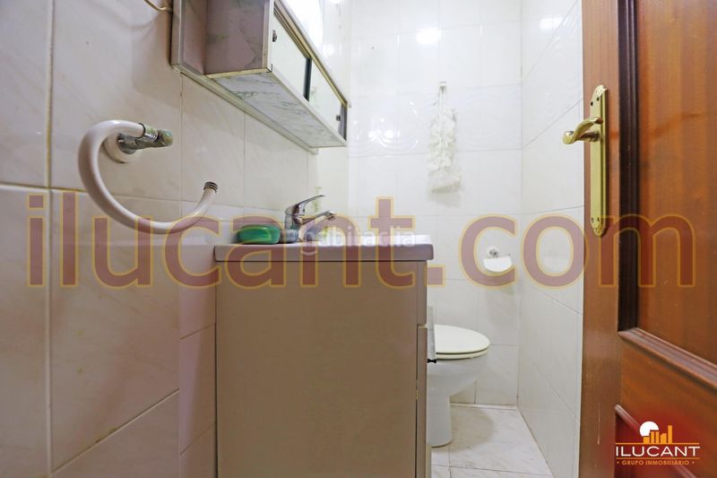 Foto 886200be-19f5-466a-9ae9-cbe63b4bc093. Piso emblematico representantes exteriorluminoso vistas al paisaje en Alicante