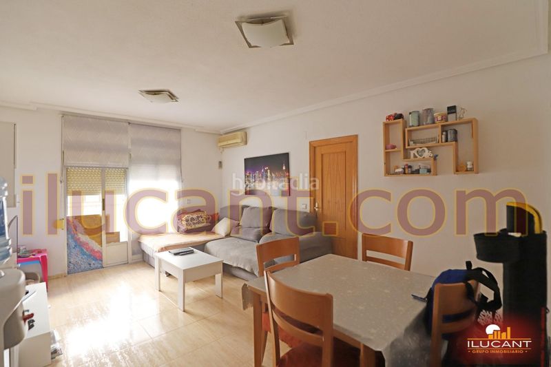 Foto a8c267b4-1bc1-43e1-bc28-534127fb4e34. Pis a Los Ángeles Alicante