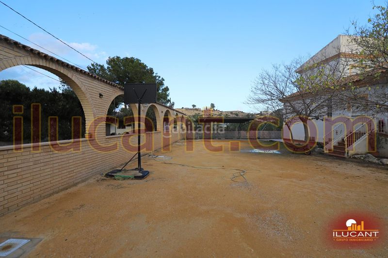 Foto 3a34828a-cbf5-4d78-9f1a-c898d166e819. Xalet amb aparcament piscina a Almajada-Ravel Mutxamel