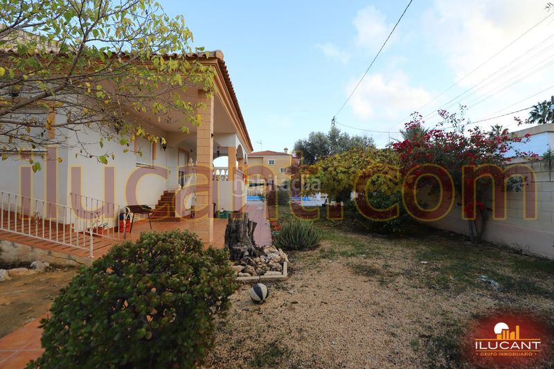 Foto 9866d7b6-3c9b-4a61-80d4-065b29f6ff8a. Xalet amb aparcament piscina a Almajada-Ravel Mutxamel