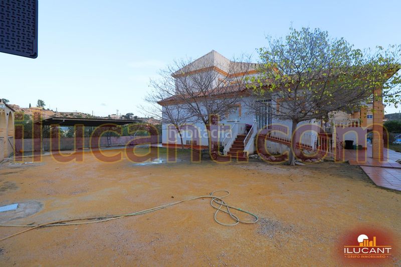 Foto d9572990-c5a2-4329-879d-caaee059b83f. Xalet amb aparcament piscina a Almajada-Ravel Mutxamel