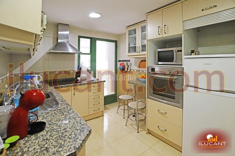 Foto 2633995f-2ddc-4567-b49b-50d4f80845fd. Pis amb aparcament a Raval Roig - Virgen del Socorro Alicante