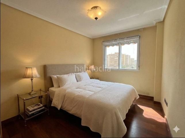 Foto 136a1fc3-85ee-43f0-b3d5-e381127f7dcd. Pis amb aparcament piscina a Babel Alicante