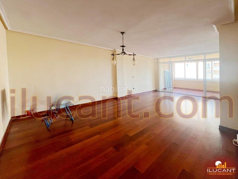 Foto 56b7b0aa-a121-426d-864c-51cdd7f83be5. Pis amb aparcament piscina a Babel Alicante