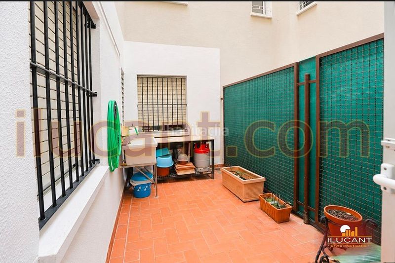Foto 3e6a1f62-f772-45ff-a0fe-98ad4f3b622e. Pis a Mercado Alicante