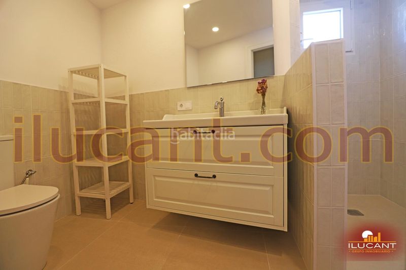 Foto 7f76d1fd-2d8c-4999-a20f-bd490a8aba6f. Pis a Mercado Alicante