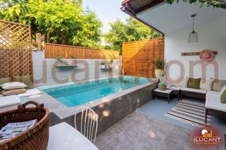 Maison à Pueblo Español-Coveta Fumá. Campello, próximo playa. bungalow reformado. en esquina. piscina