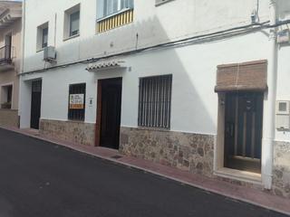 Casa  Calle rei en jaume. Se vende planta baja con garaje