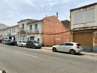 Terreny residencial a Canals. Solar ubicado en buena zona de la población de canals. con 168 m