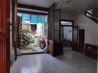 Casa a Llanera de Ranes. Casa en llanera de ranes con acceso a dos calles con patio terra