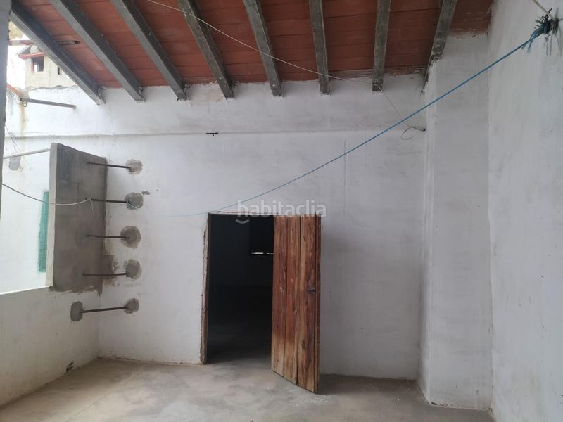 Foto becfbf29-2b4c-437a-9911-19f274505416. Masía casa en el centro de la población de navarres con amplio garaje en Navarrés