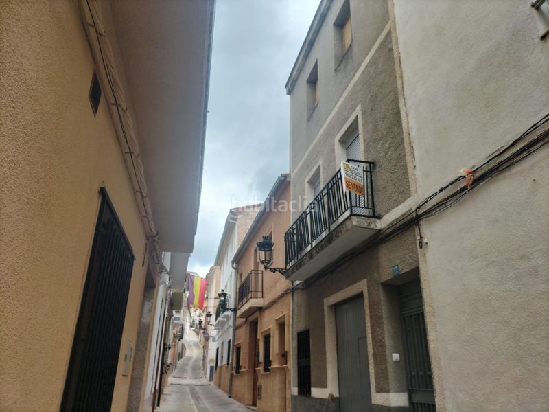 Foto c76f498c-4342-40da-9ec0-47bb259220f3. Masía casa en el centro de la población de navarres con amplio garaje en Navarrés