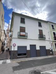Casa  Plaza mayor. Maravillosa casa esquinera en pleno centro de mogente, con gran