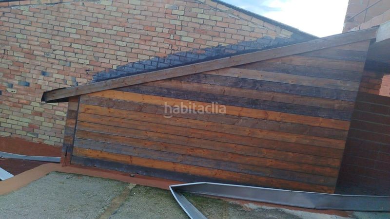 Foto b6b20261-c80e-49f2-ab80-f843f2706a20. Edificio in Olleria (l´)