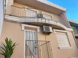 Maison jumelée  Pintor tarraso. Adosado luminoso listo para entrar a vivir en la avenida pintor