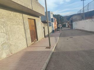 Lloguer Local Comercial a Sumacàrcer. Se alquila local para reforma