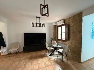 Maison à Llanera de Ranes. Amplia y moderna vivienda en llanera de ranes cuenta con 3 habit