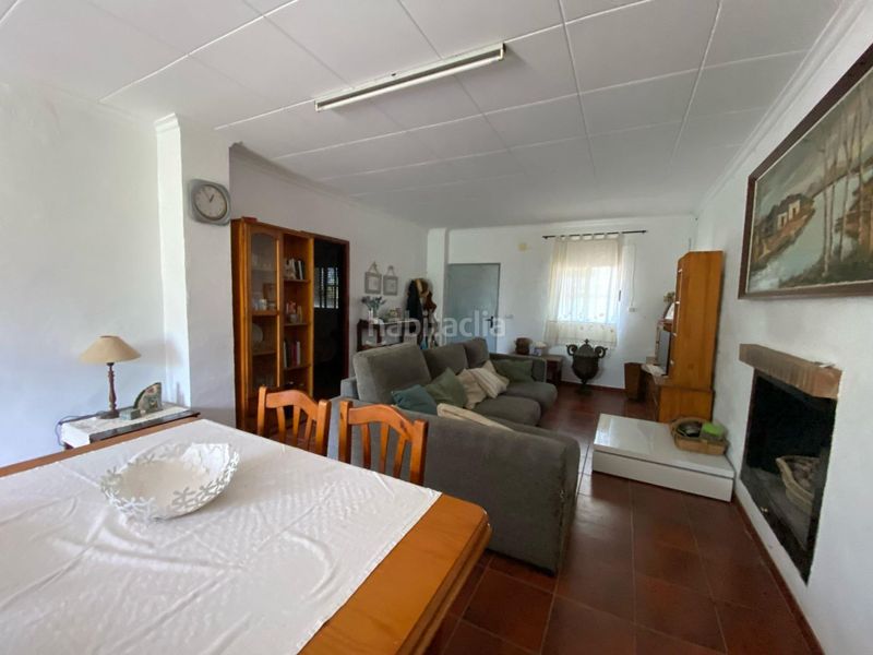 Foto c29ba55b-2e94-472b-af3a-3a3a1d6ff924. Casa amb aparcament a Bolbaite