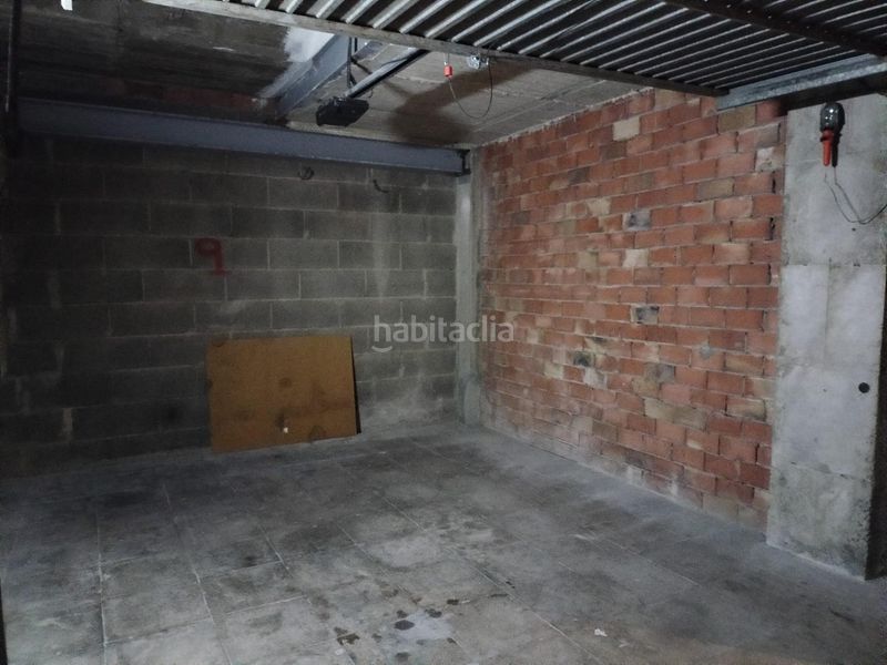 Foto 9c53174b-b817-452d-93fb-6835c4ba0043. Aparcament cotxe a Canals