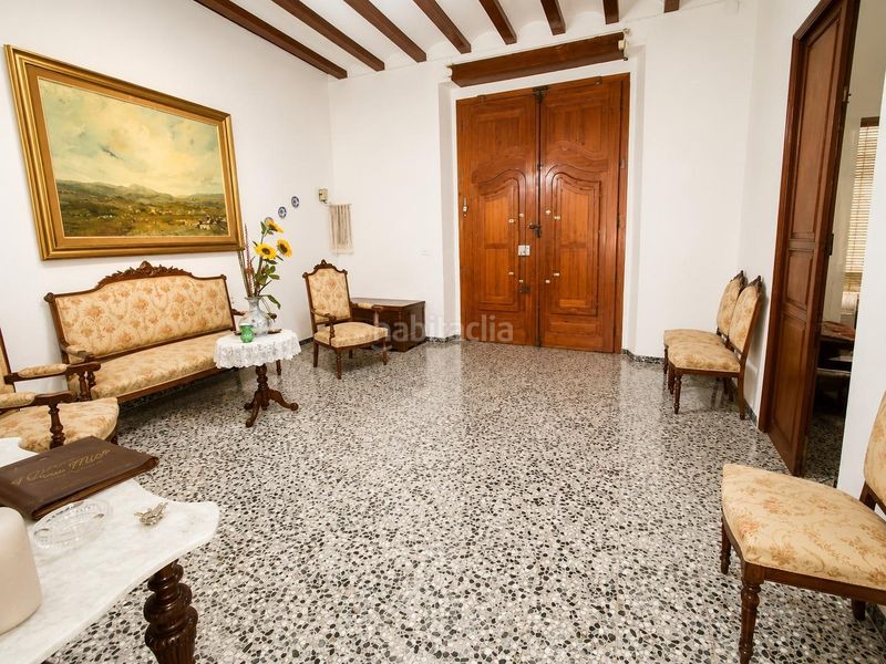 Foto 0e90f3a8-c91a-437c-bd2b-f9a3360876dd. Casa amb aparcament a Manuel