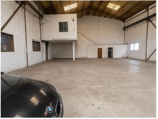 Bâtiment à usage industriel à Villanueva de Castellón. Se vende nave