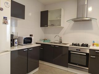 Casa a Canals. Te presentamos esta fantástica casa, lista para entrar a vivir,