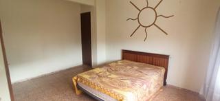 Flat in Calle arriba 30. Piso para reformar en el corazón de anna!!