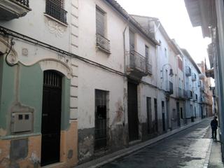 Casa a Villanueva de Castellón. Vivienda para derribar