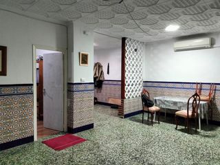 Casa en Canals. Casa en el centro del pueblo 2 alturas cerca de todos los servic