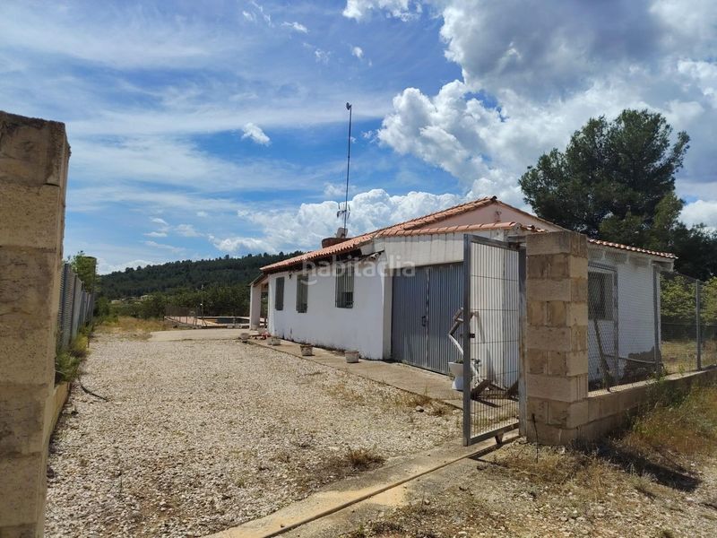 Foto 016ed161-a847-4cef-b811-15b9293d04f6. Xalet amb aparcament piscina a Navarrés