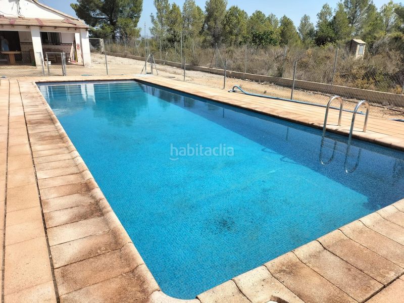 Foto 39081ba5-a1b8-4ee7-a6a8-2afdf02fc57e. Xalet amb aparcament piscina a Navarrés