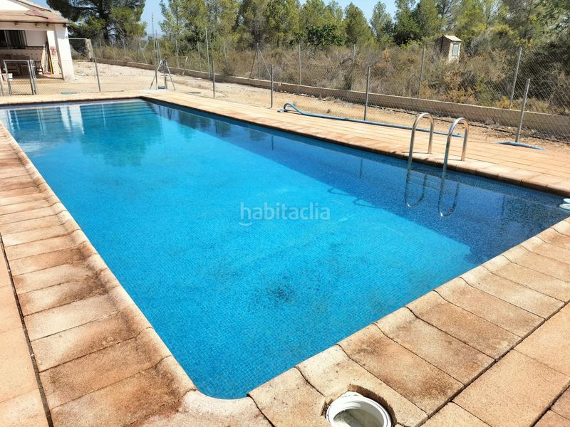 Foto 4b503fab-4cc7-4d7a-89ea-803357a498e5. Xalet amb aparcament piscina a Navarrés