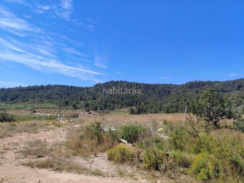 Foto 6c3f47b8-c63c-4051-8430-762e879ca4b9. Xalet amb aparcament piscina a Navarrés