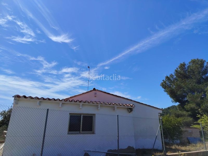Foto a637b7e0-084f-462e-bc2e-4dd84a23fe88. Xalet amb aparcament piscina a Navarrés