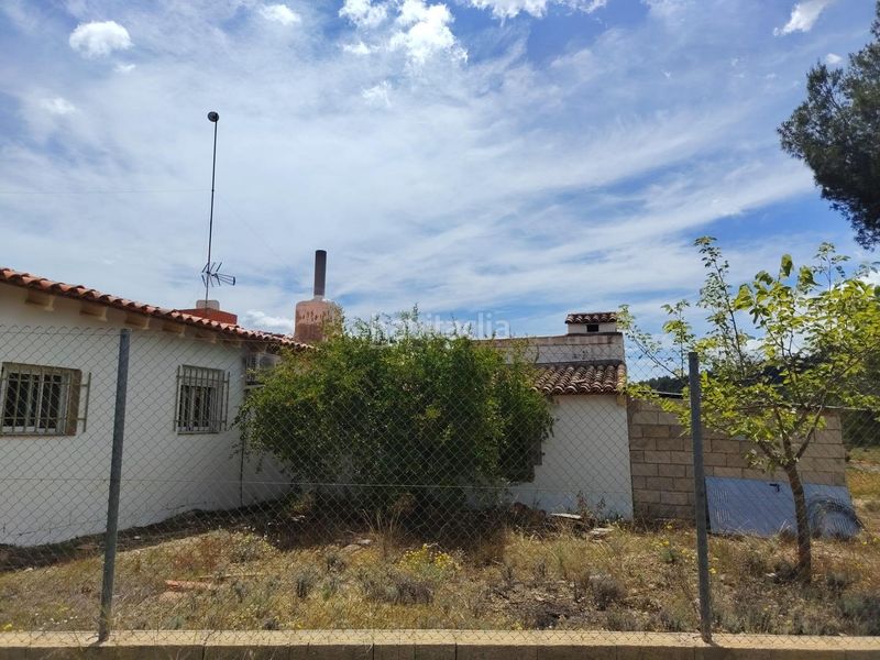 Foto f5303645-0004-4353-944f-525063e8696d. Xalet amb aparcament piscina a Navarrés