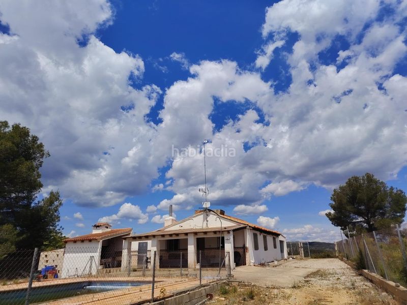 Foto fd2ce90d-7888-4f55-9398-2e1f82663734. Xalet amb aparcament piscina a Navarrés