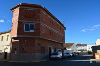 Edifici a Chella. Precioso bajo comercial y primer piso!!!!!!!!!!