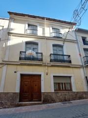Casa  Calle doctor albiñana. Gran casa, en el centro de enguera