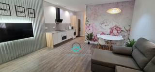 Appartement à Divina Pastora. Local con vivienda vacacional en campoamor