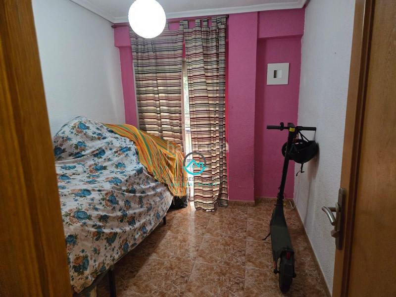 Foto ef78e1bc-ae40-4dfd-ae0d-b4c456cf0d78. Piso oportunidad junto a bulevar del plá en Garbinet - Parque de las Avenidas Alicante