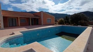 Xalet a Las Tiesas. Se vende chalet en peña rubia